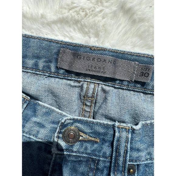 Giordano lightly distressed jeans‎ size 30 - Picture 3 of 7